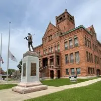 Warren County Courthouse in Monmouth