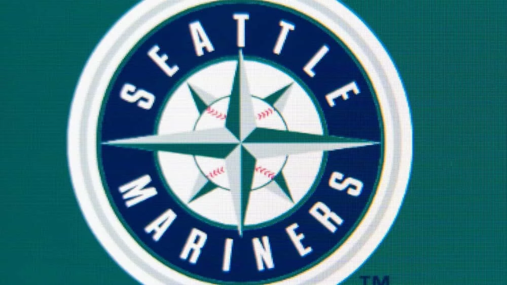 Mariners' Jarred Kelenic breaks foot kicking water cooler