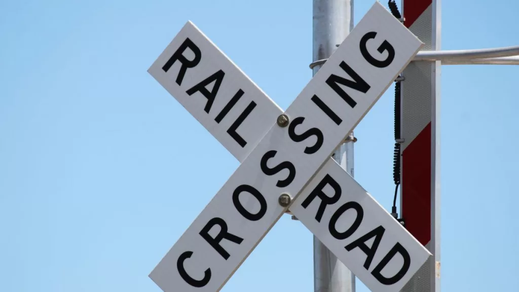 Railroad-Crossing-sign