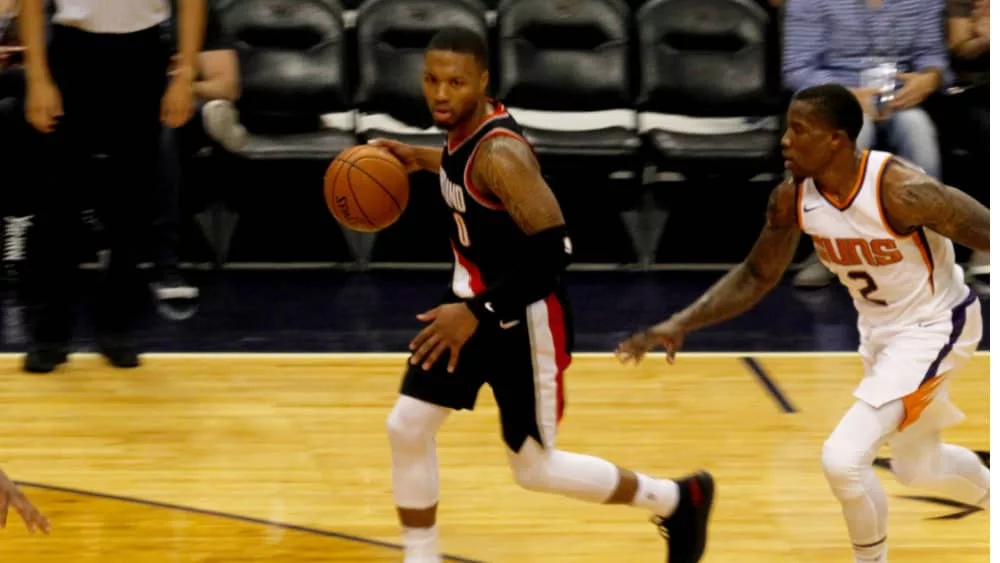 Damian Lillard traded from the Trail Blazers to the Bucks in 3-team deal, National Sports