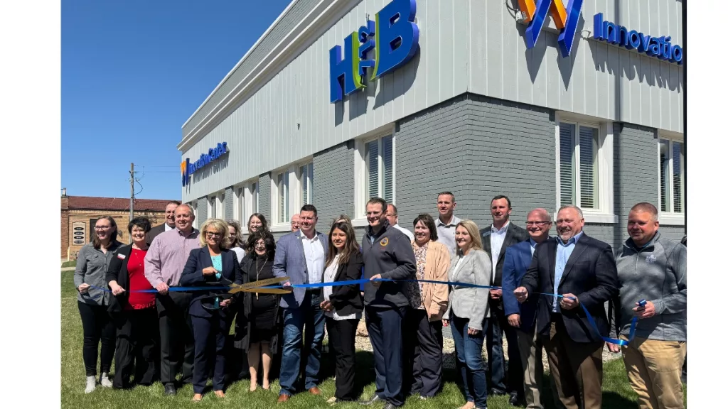 ribbon-cutting-hub-712