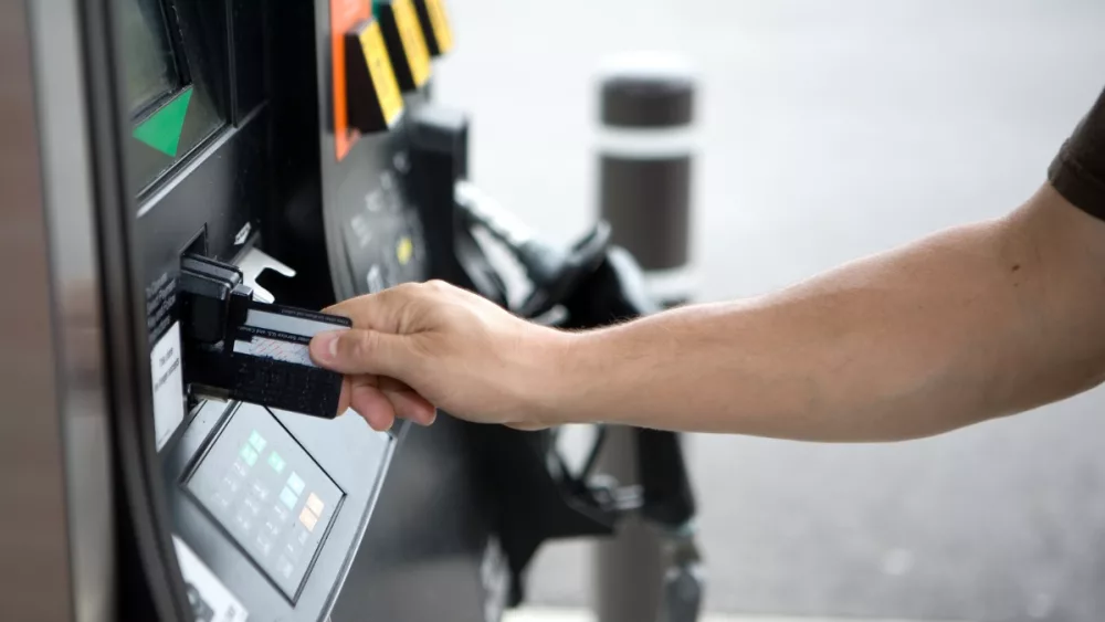 Gas-Pump-Fuel-Card-Credit-Debit-Swipe