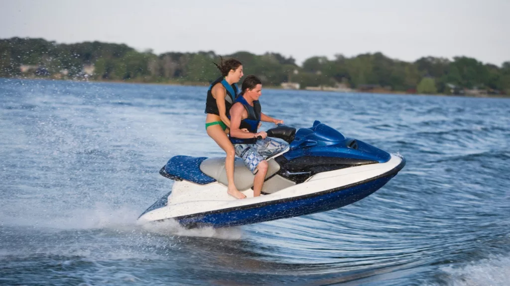 lake-boat-jet-ski-jetski-waverunner