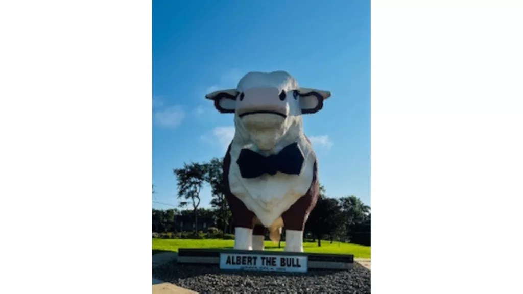 albert-the-bull-bowtie