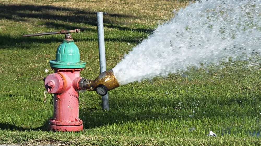 generic-hydrant-flushing