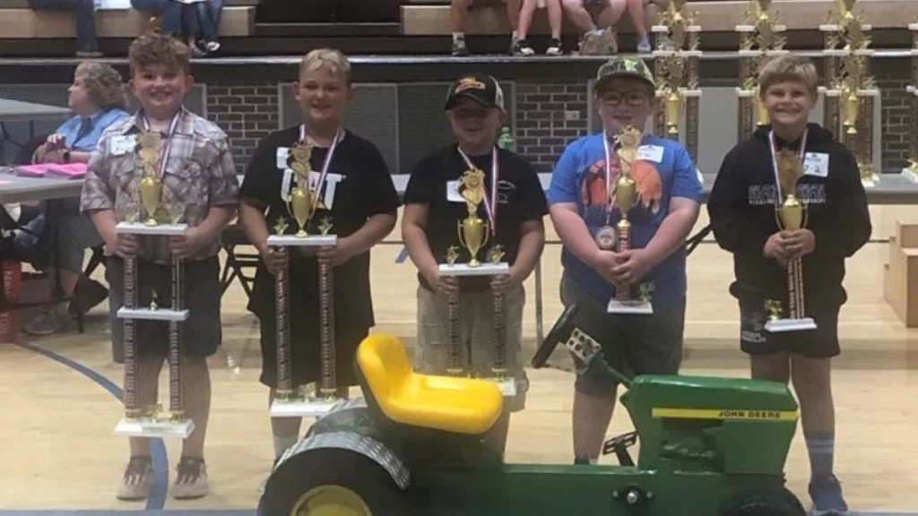 jaxon-nieland-5th-place-national-pedal-tractor-pull