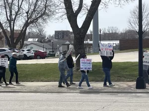 2025-04-05-protest-4