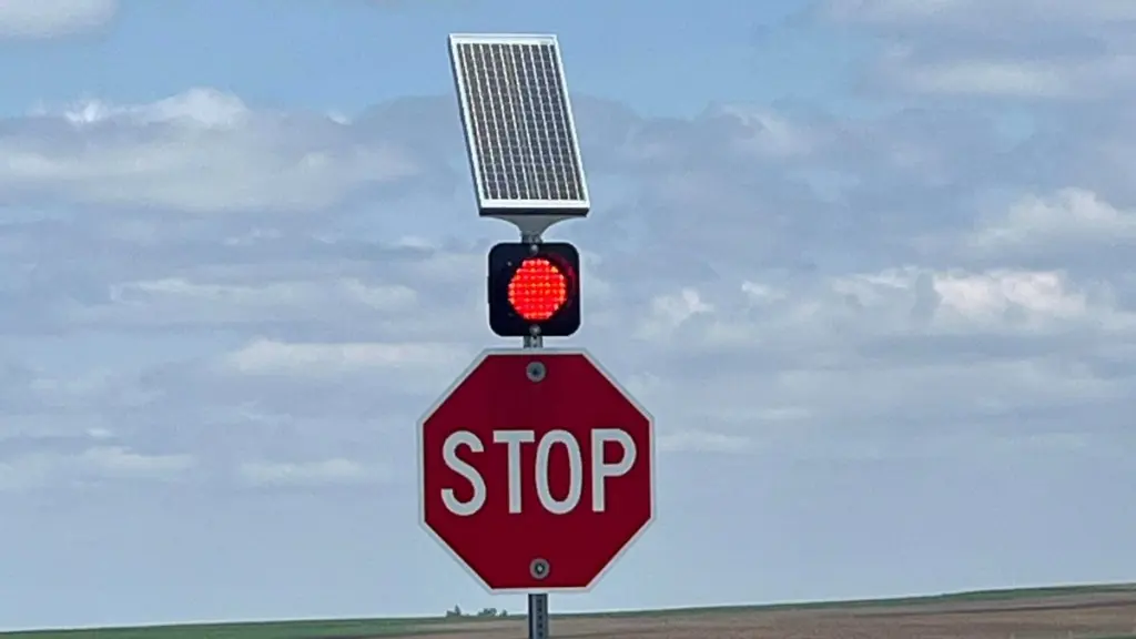noble-avenue-stop-sign