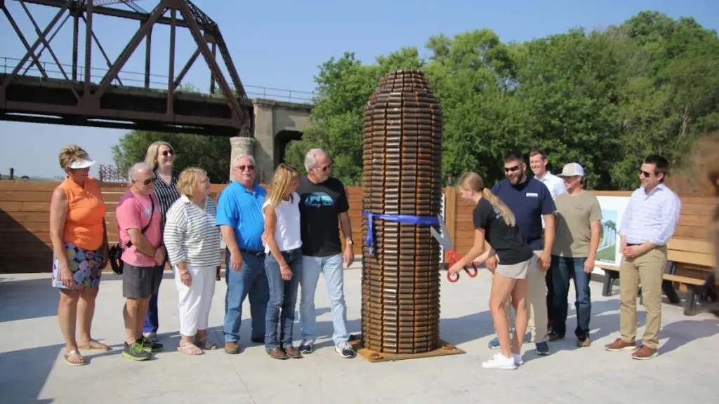 art-dedication-manning-title-photo