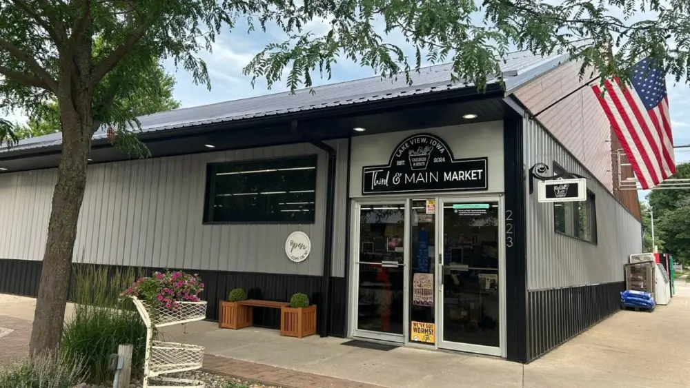 Lake View Grocery Store Recipient Of Rural Innovation Grant Through IEDA