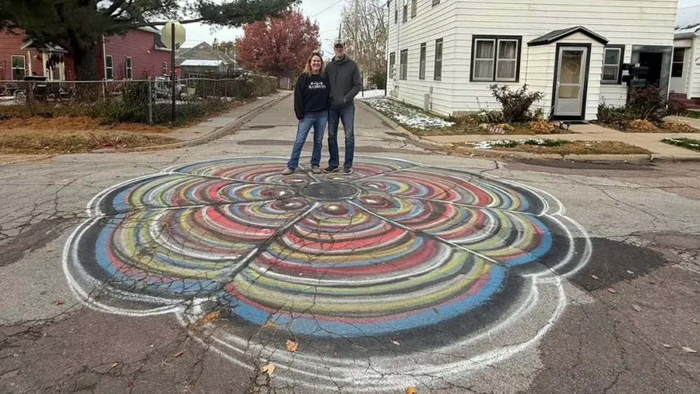 sac-city-chamber-manhole-cover-paint-contest-2025