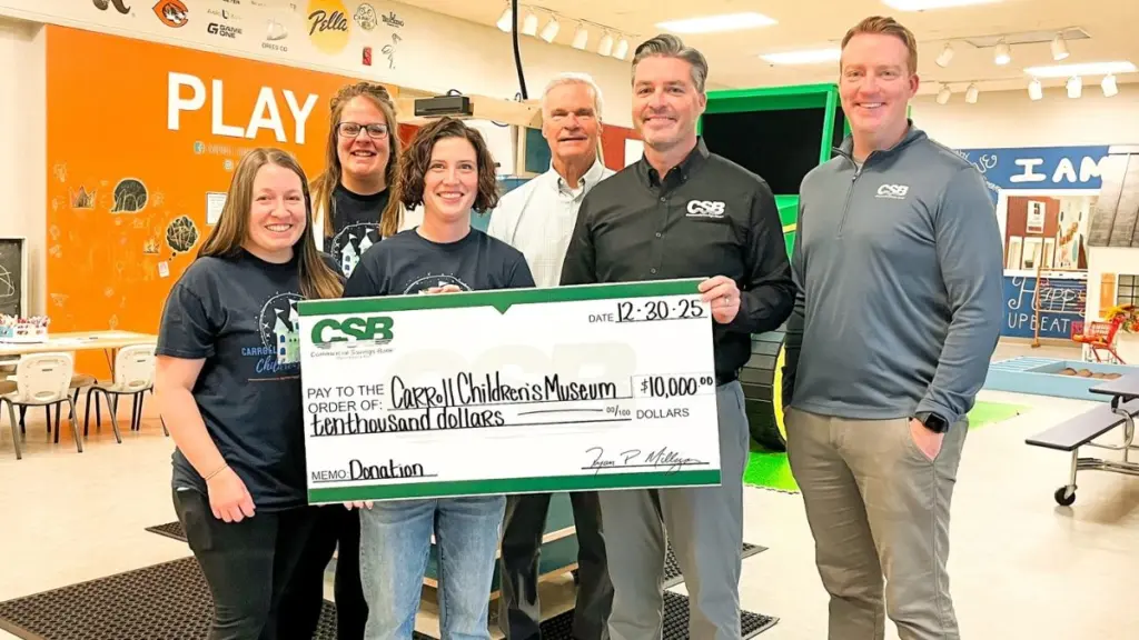 commercial-savings-bank-donation-to-childrens-museum