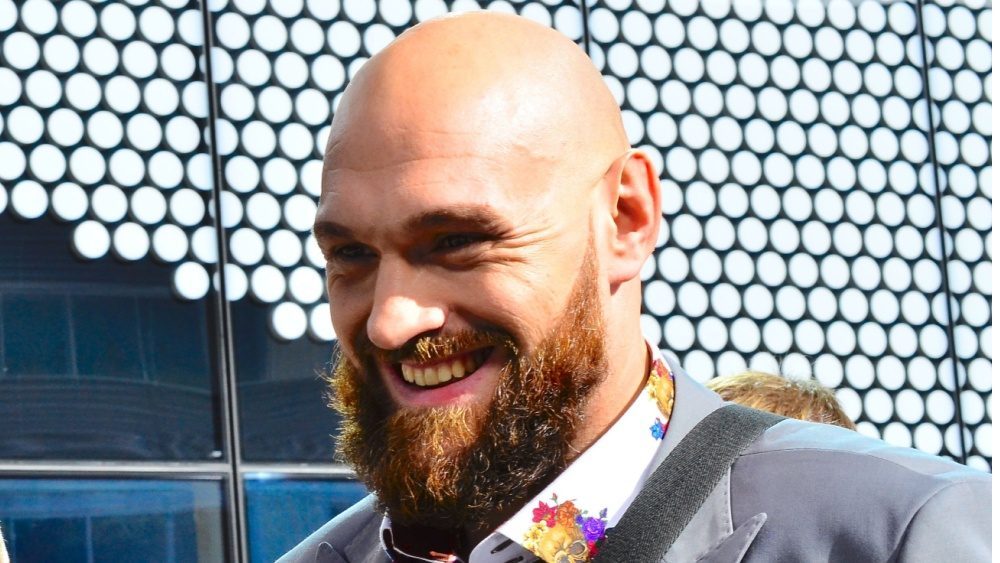 Tyson Fury ends retirement, sets April comeback bout vs. Arslanbek Makhmudov on Netflix