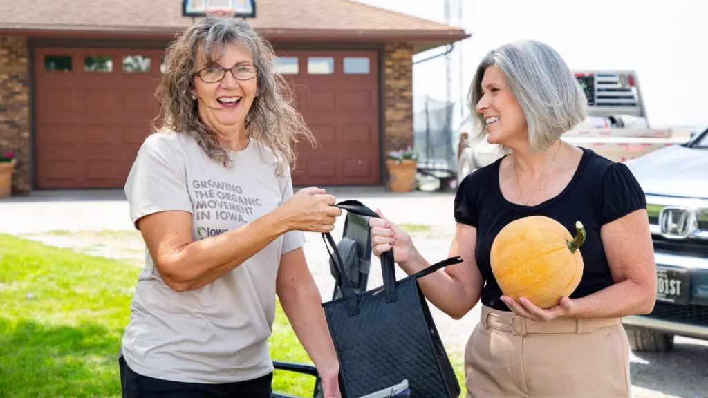 ernst-with-van-buren-farmer