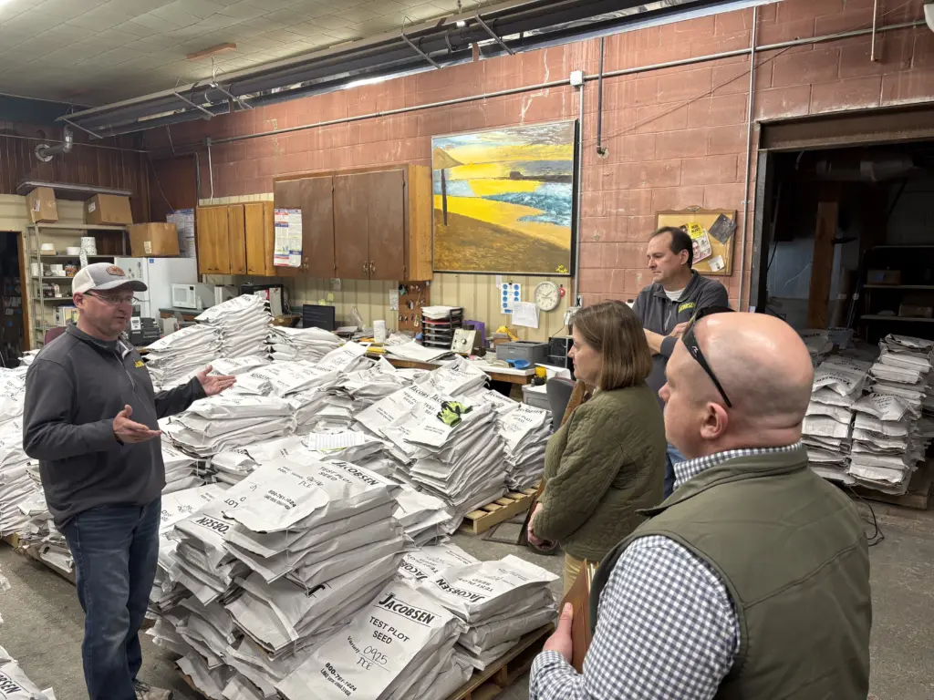 bird-at-jacobsen-seed-1