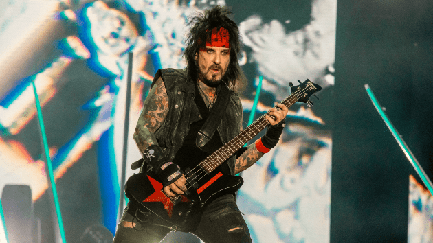 getty_nikkisixx_030823815430
