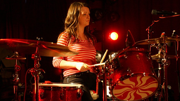 g_megwhite_031523204173