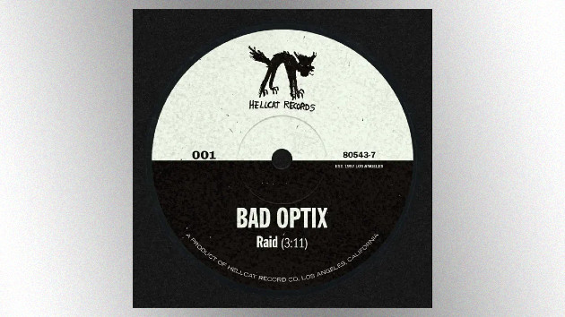 m_badoptix_032923265355