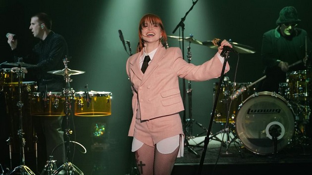 m_paramore_021723653361