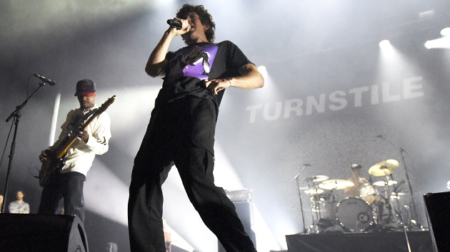 g_turnstile_041223473594