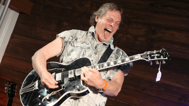 getty_tednugent_041423629567