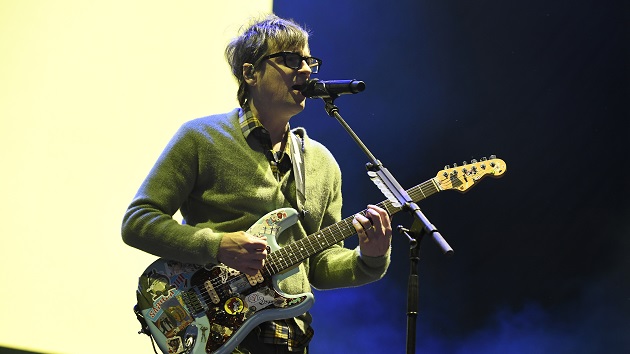 g_weezer_042723495884