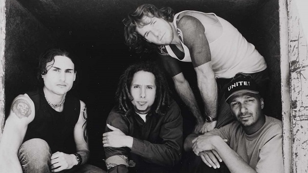 m_ragerockhall_050323989447