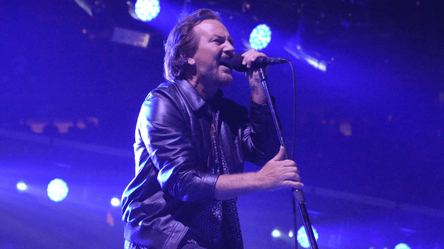 getty_pearljam_060923937254