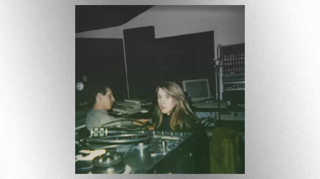 m_lizphair_062223945062