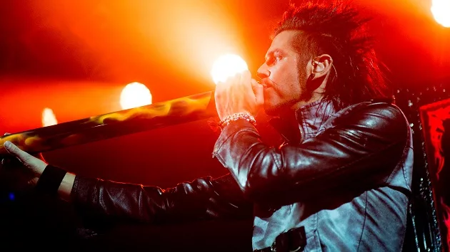 g_likeastorm_082123522592