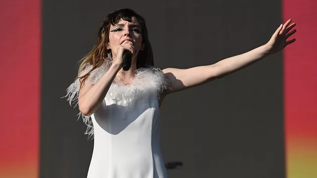 g_laurenchvrches_090523462917