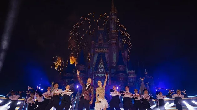 m_disneyholiday_111623381539