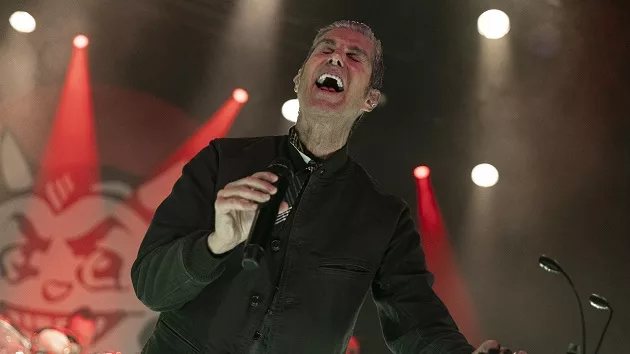 g_perryfarrell_022824444382