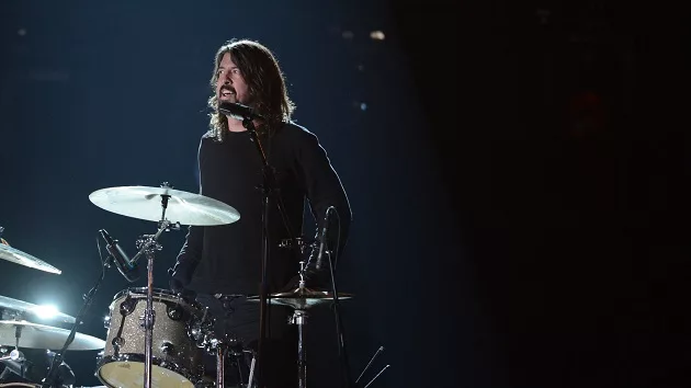 m_grohl_092523239892