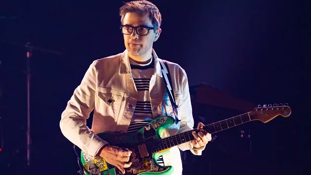 g_weezer_062124638267