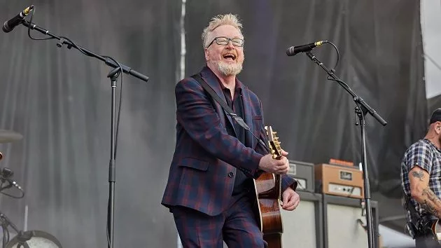 g_floggingmolly_03172557361