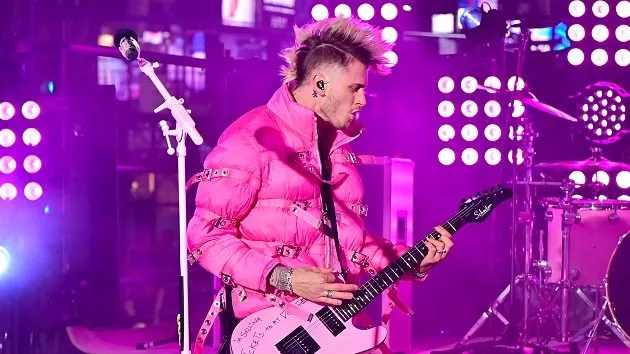 m_mgk_070323121831
