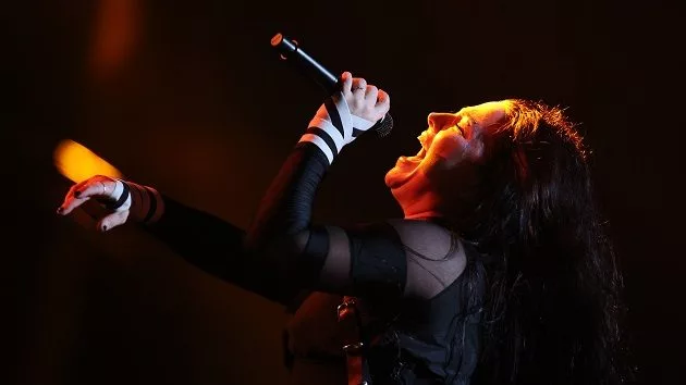 g_evanescence_061025621517