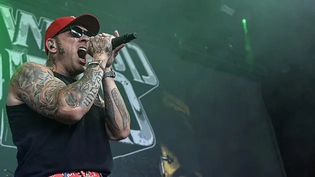 g_hollywoodundead_080525496578