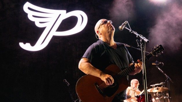 getty_pixiesblackfrancis_092325231495