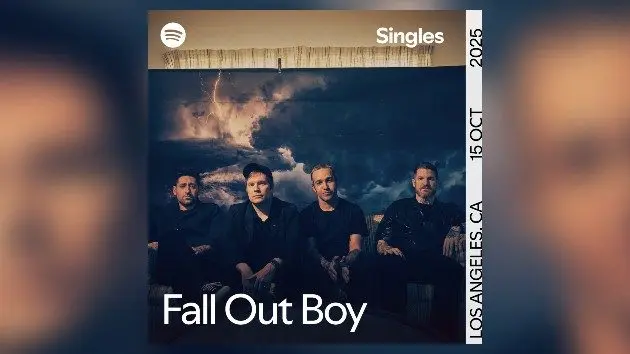 m_falloutboychristmas_101525785053