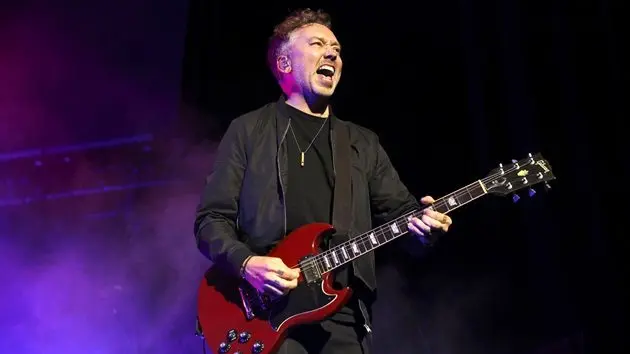 g_riseagainst_120525553704