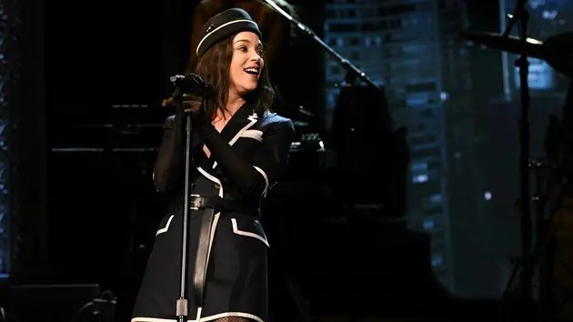 m_stvincentlateshow_121825126723