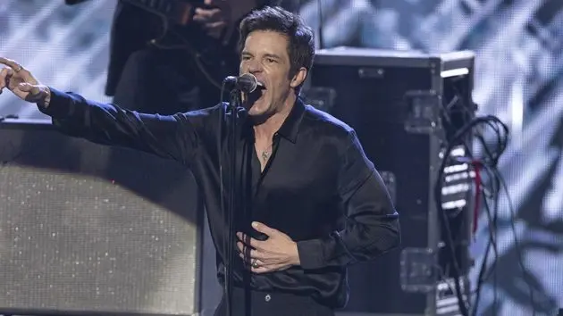 m_brandonflowers_123125114270