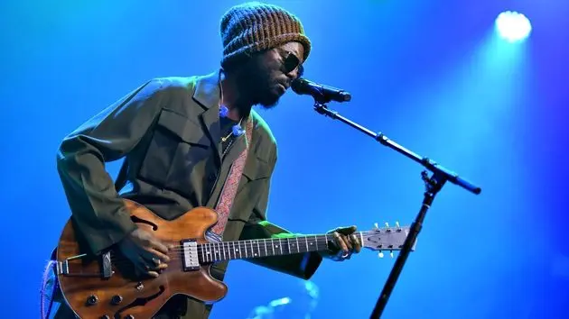 g_garyclarkjr_021726764589