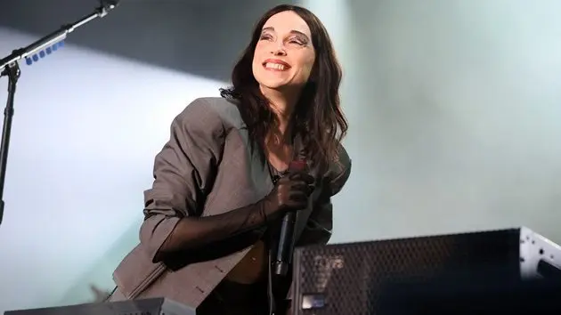 g_stvincent_021826981298