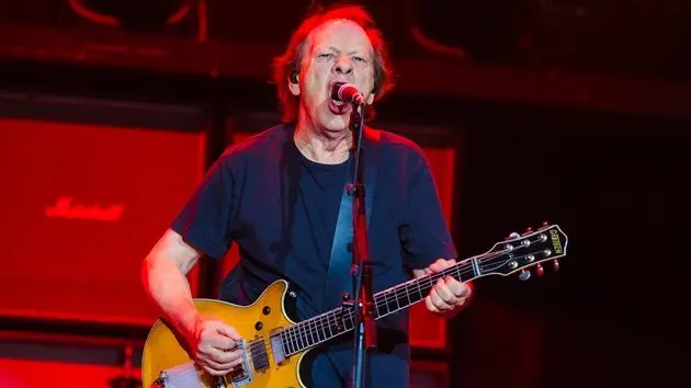 g_stevieyoung_031926927005