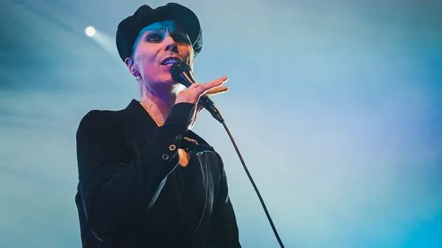 g_villevalo_041526805922