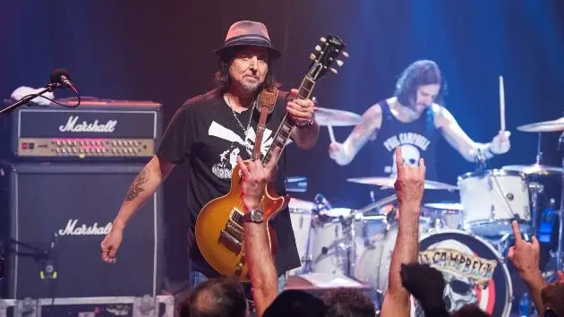 getty_philcampbell_04172680873