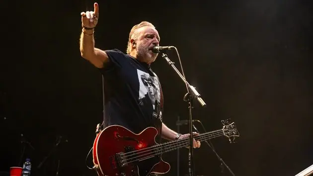 g_peterhook_042226435146